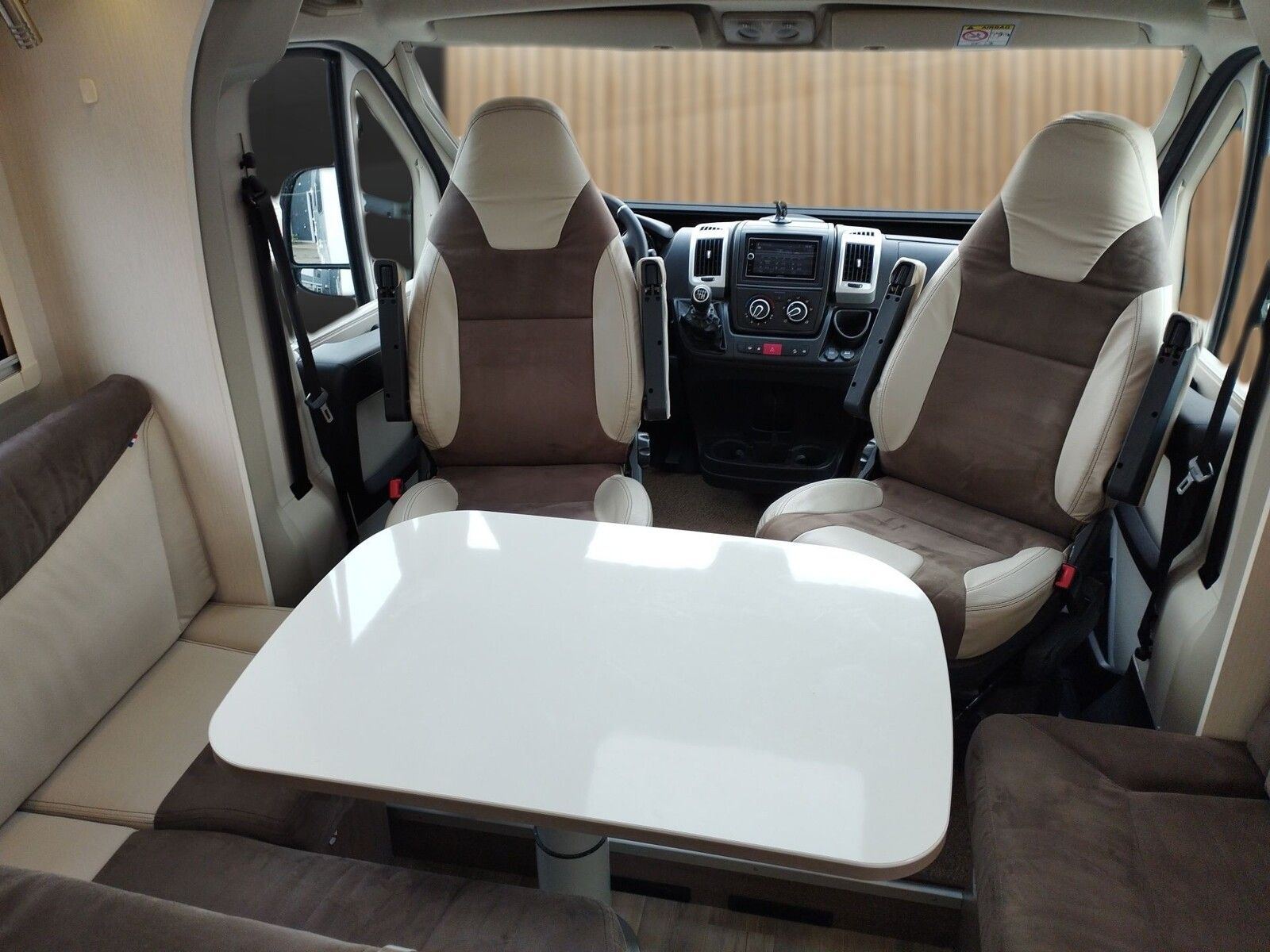 Fahrzeugabbildung Mooveo Tei 74 EB