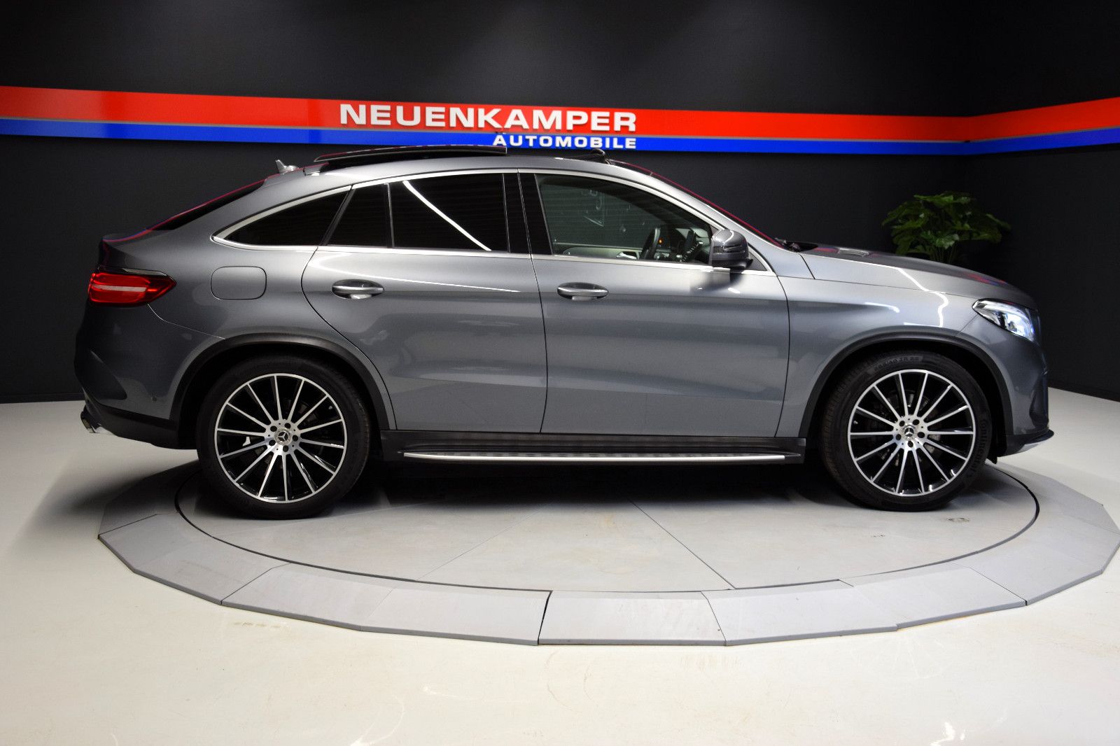 Fahrzeugabbildung Mercedes-Benz GLE 350 Coupe 4Matic AMG AHK Pano Dist HuD 360°