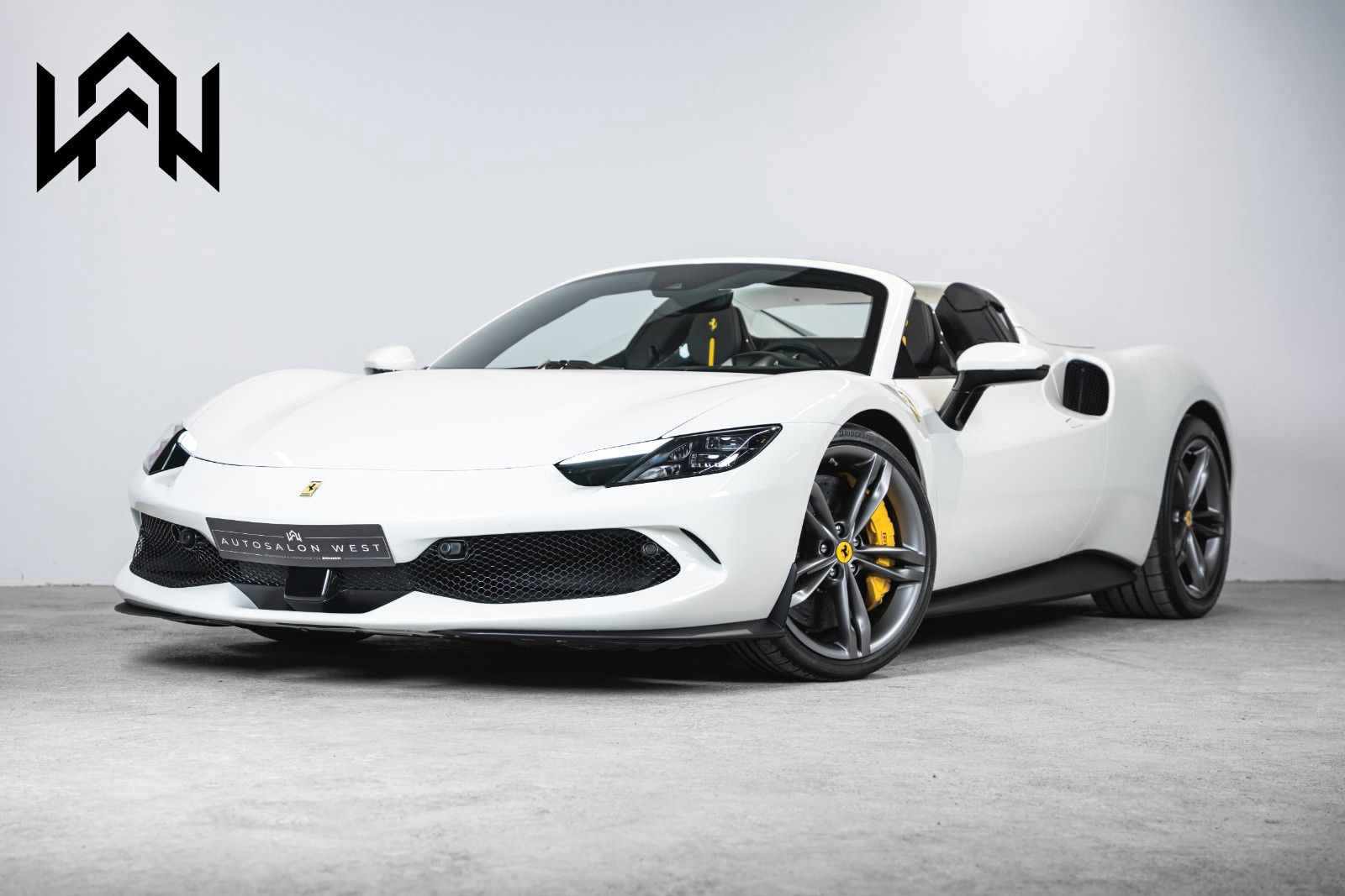 Ferrari 296 GTS *BIANCO AVUS*CARBON*