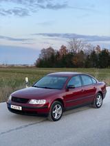 Volkswagen Passat 1.6 Edition - Volkswagen Passat: Edition