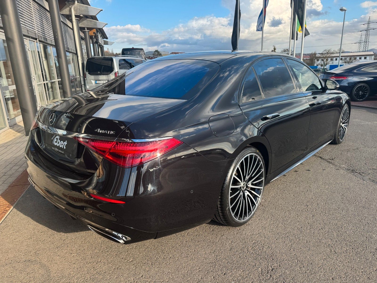 Fahrzeugabbildung Mercedes-Benz S 580 4M L VOLL+AMG+Chauffeur+STH+3D+Pano+