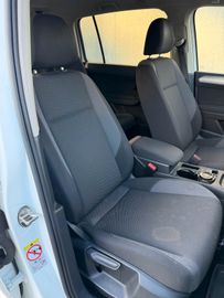 Volkswagen Touran - 8