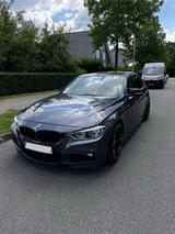 BMW F30 320d  - BMW 320: F30