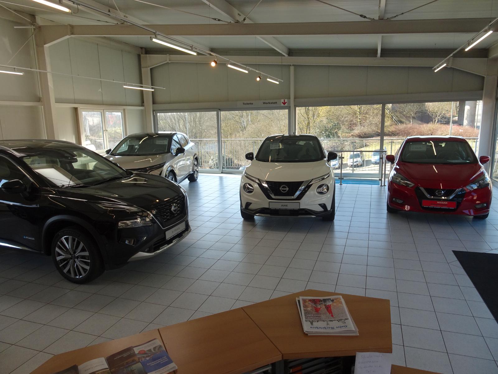 showroom-image-top
