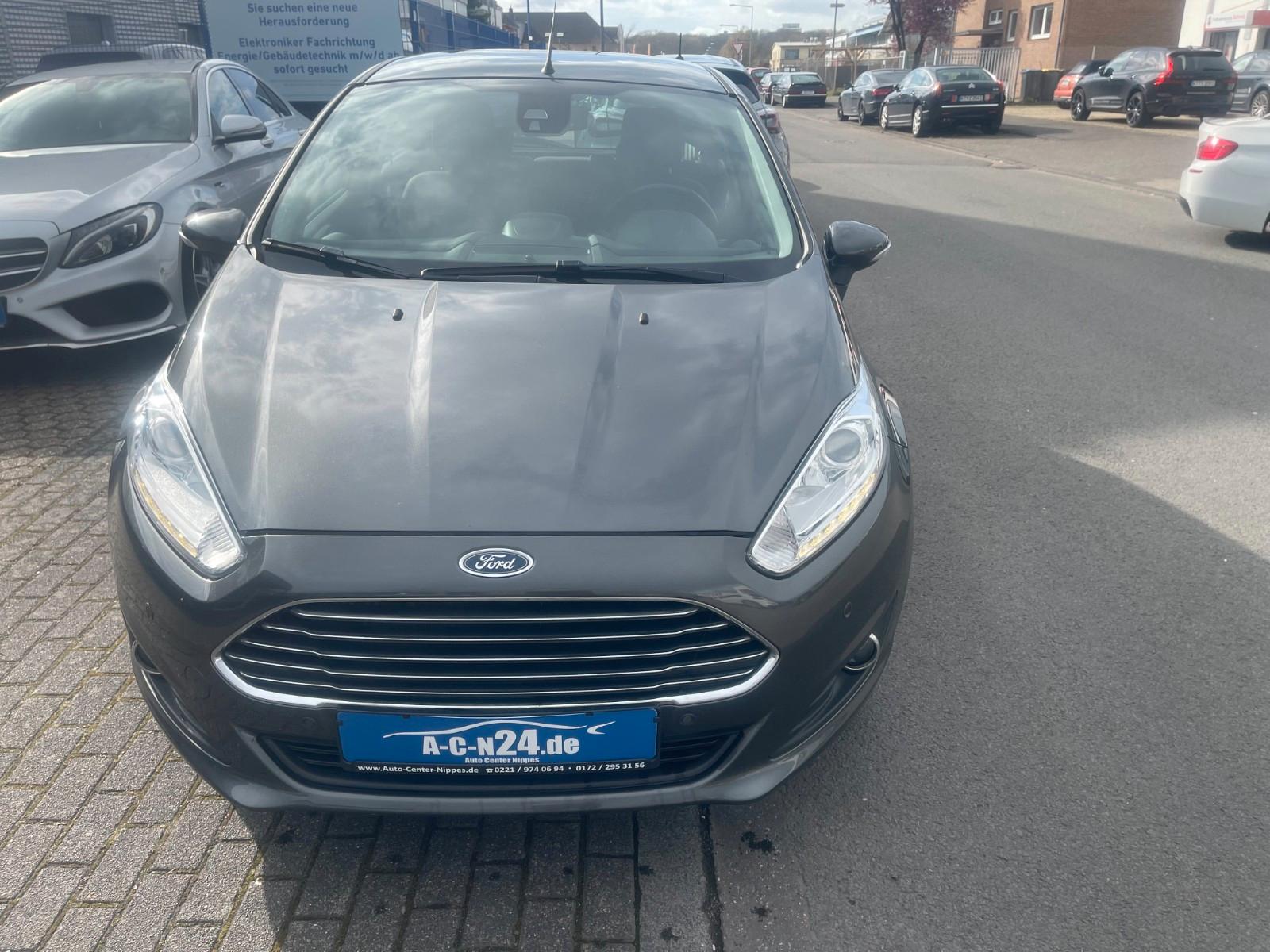 Ford Fiesta Titanium Navi Kamera Sitzheizung Alu PDC