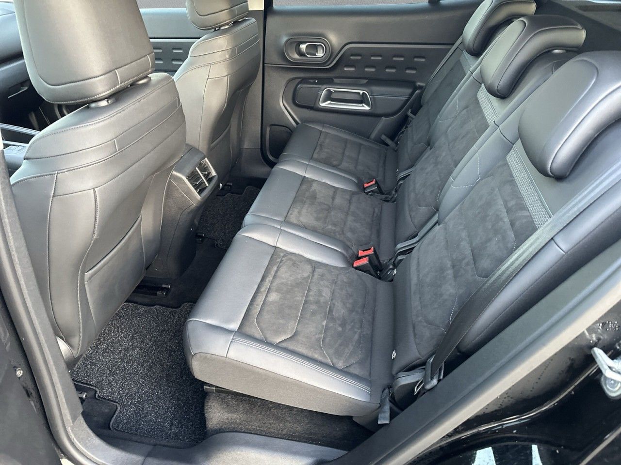 Fahrzeugabbildung Citroën C5 Aircross Hybrid 136 e-DSC6 PLUS