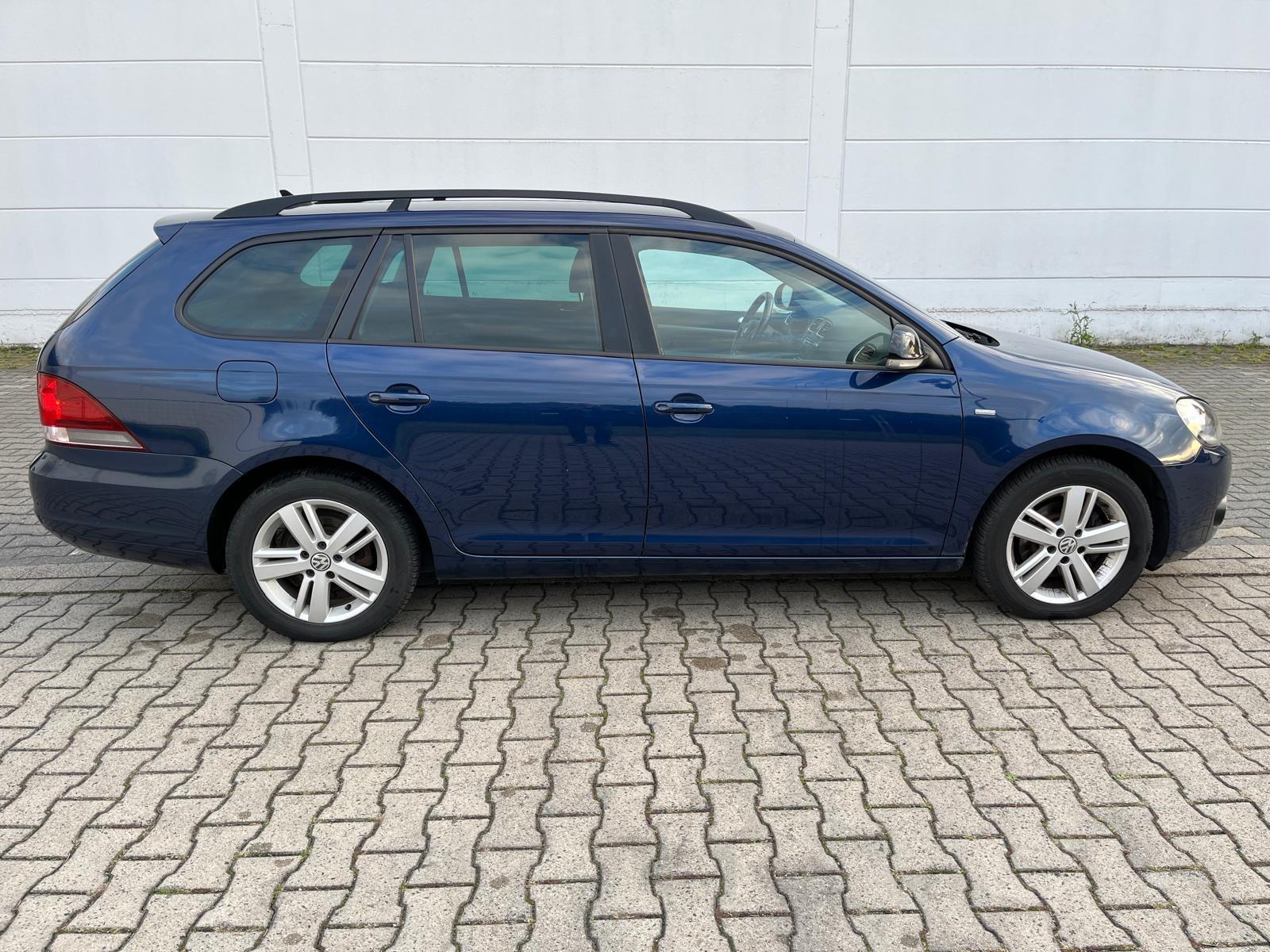 Volkswagen Golf 2013 — engine 1.598 cm³, 105 HP (77kW)