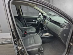 Fahrzeugabbildung Duster II Prestige Navi ACC DAB SHZ Rückfahrkam.
