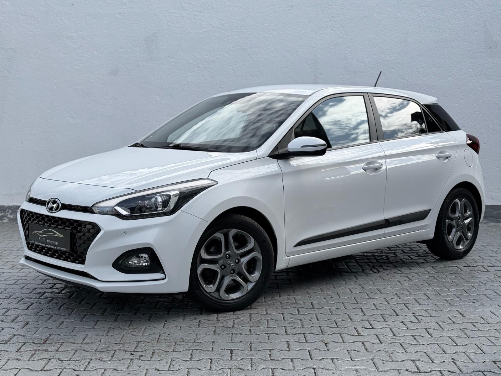 Hyundai i20 1.0 TGDI Style R-Cam/Navi/PDC/SHZ/Lenkradhzg