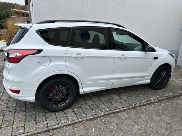 Ford Kuga 1,5 EcoBoost ST-Line X ST-Line X