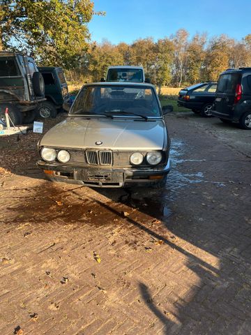 BMW 525e