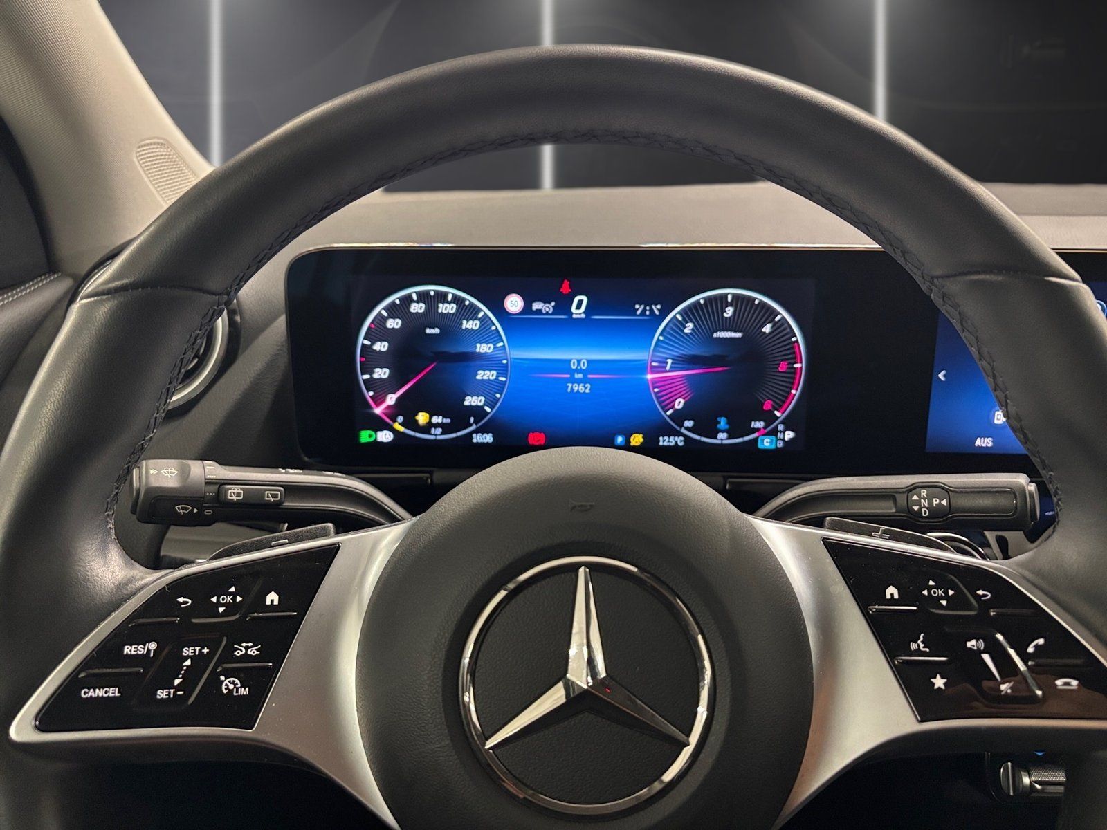 Fahrzeugabbildung Mercedes-Benz GLA 220 d 4M Progressive*Distro*360*MBeam*Night*