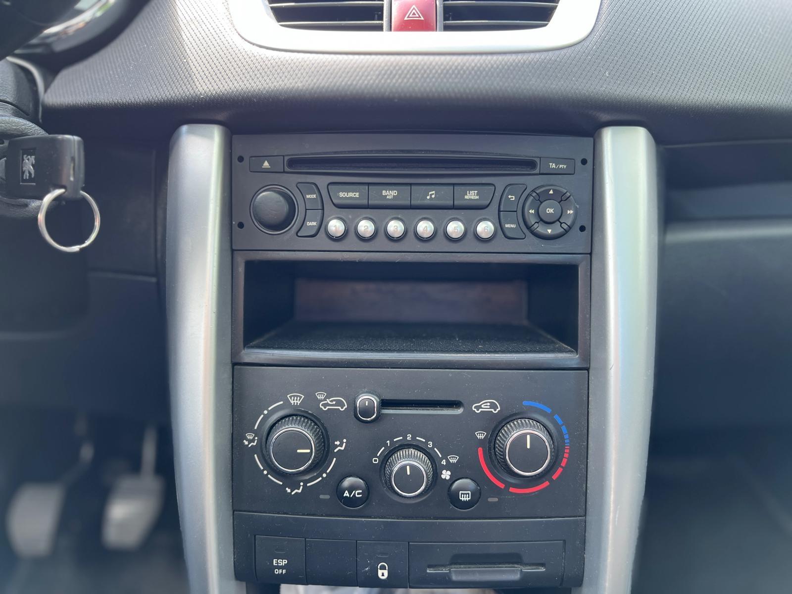 Peugeot 207 2011 — photo 15