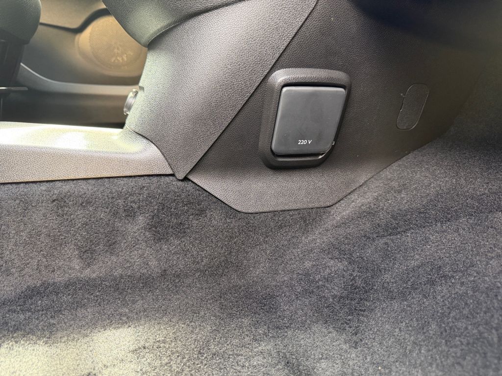 Fahrzeugabbildung Citroën Berlingo 1.5 Diesel 130 XL EHZ EAT8