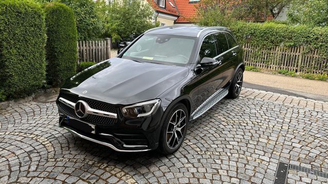 Mercedes-Benz GLC 300 GLC -Klasse GLC 300 4Matic AMG Paket