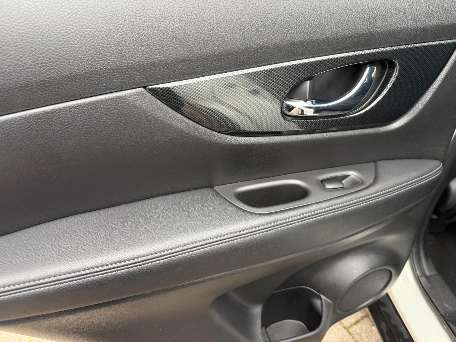 Nissan X-Trail Acenta Automatik Navi Kamera Panorama AH