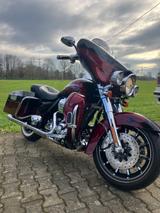 Harley-Davidson E Glide CVO 1800ccm - HARLEY-DAVIDSON 2011 CVO