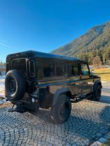 Land Rover Defender 110 TD4 2.4, top gepflegt, Motor neu - gebrauchte Land Rover Defender aus dem Jahr 2011