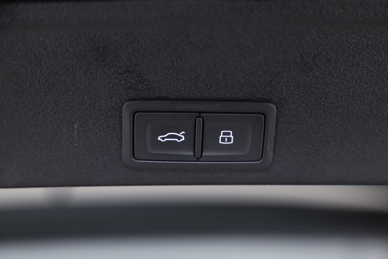 Audi A4 - Bild 15