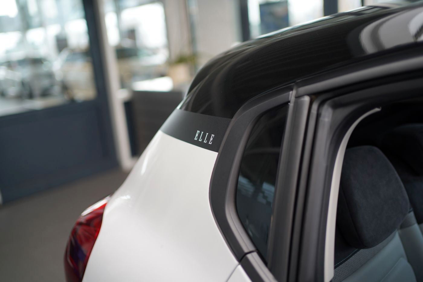 Fahrzeugabbildung Citroën C3 PureTech 110 EAT6 Elle Automatik Sitzheizung