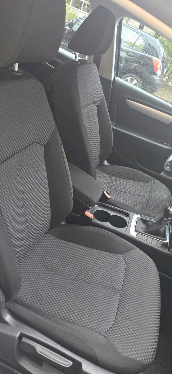 Volkswagen Passat 2011 — photo 13