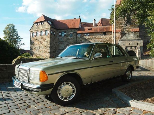 Mercedes-Benz W123 300D TOP-ZUSTAND H-KENNZEICHEN