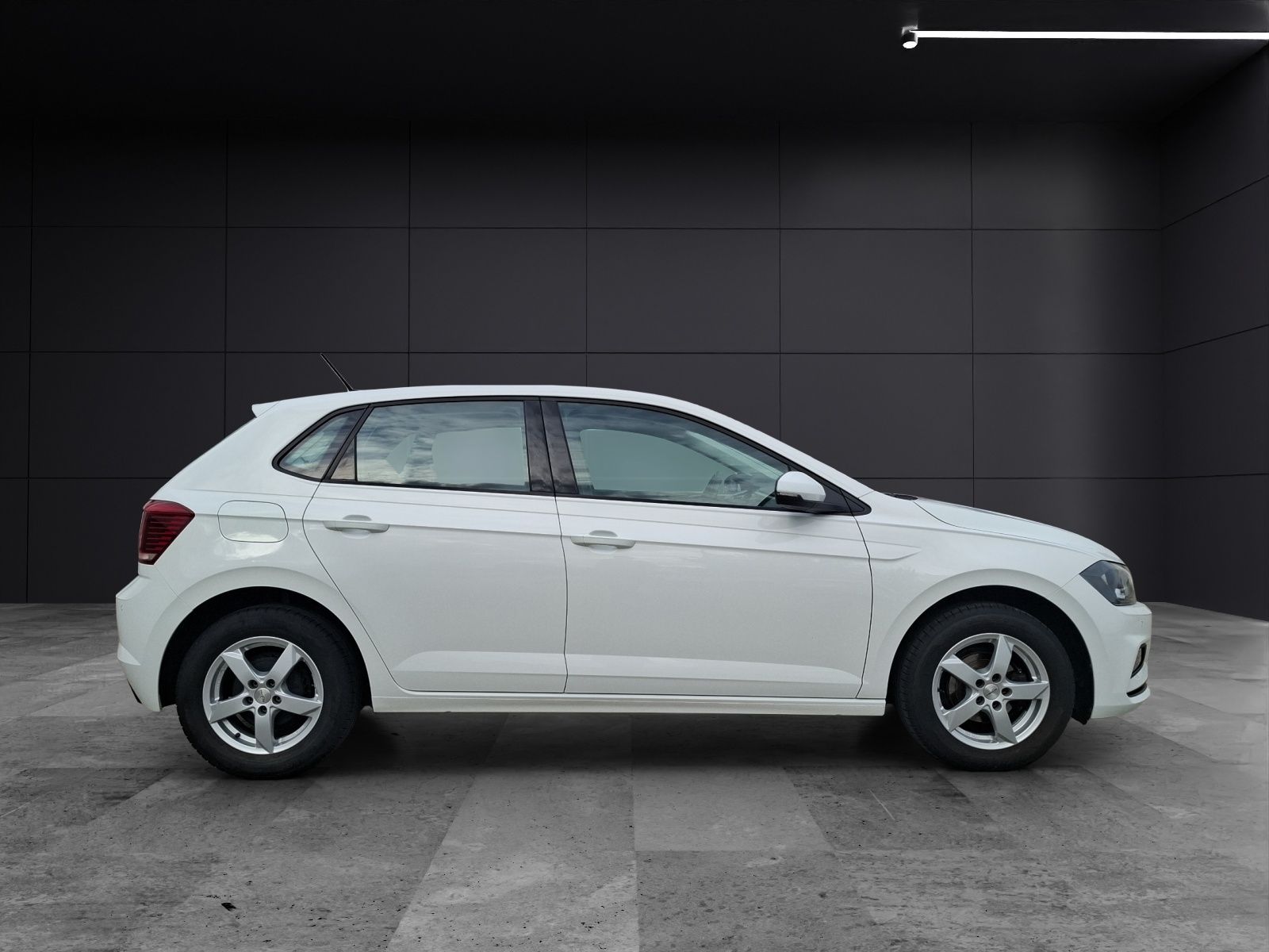 Fahrzeugabbildung Volkswagen Polo TSI Comfortline AppConnect Klima PDC SHZ