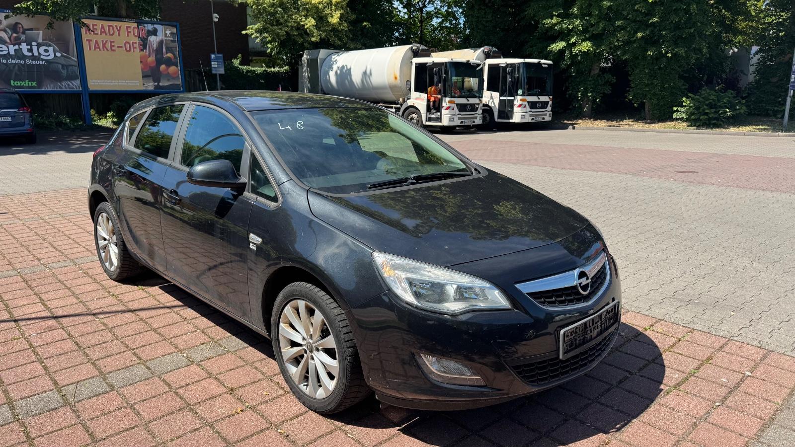Opel Astra J Lim. 5-trg. 150 Jahre Opel