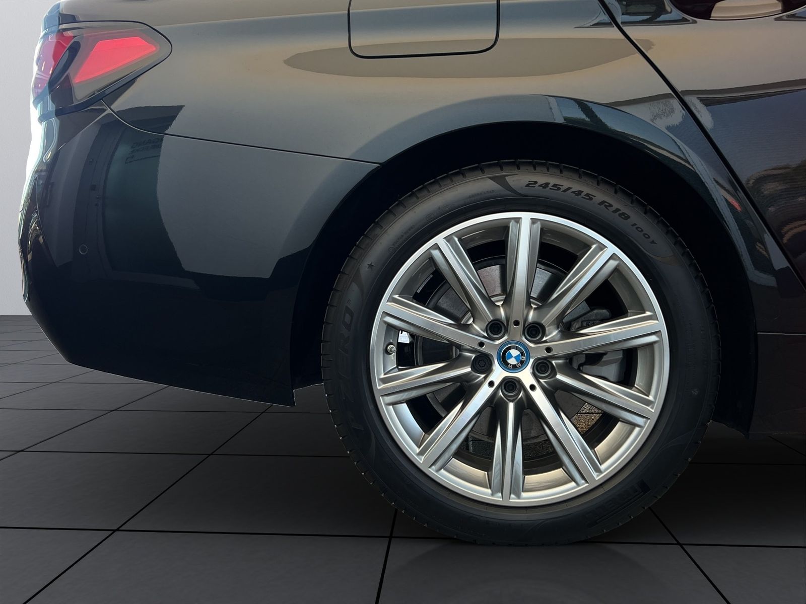 BMW 530e Touring Laser RFK HUD Pano Keyless foto 5