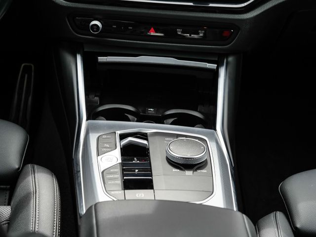 BMW 330, 2023 — 13