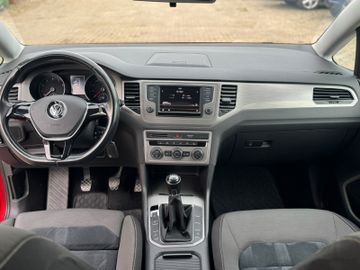 Volkswagen Golf - 11