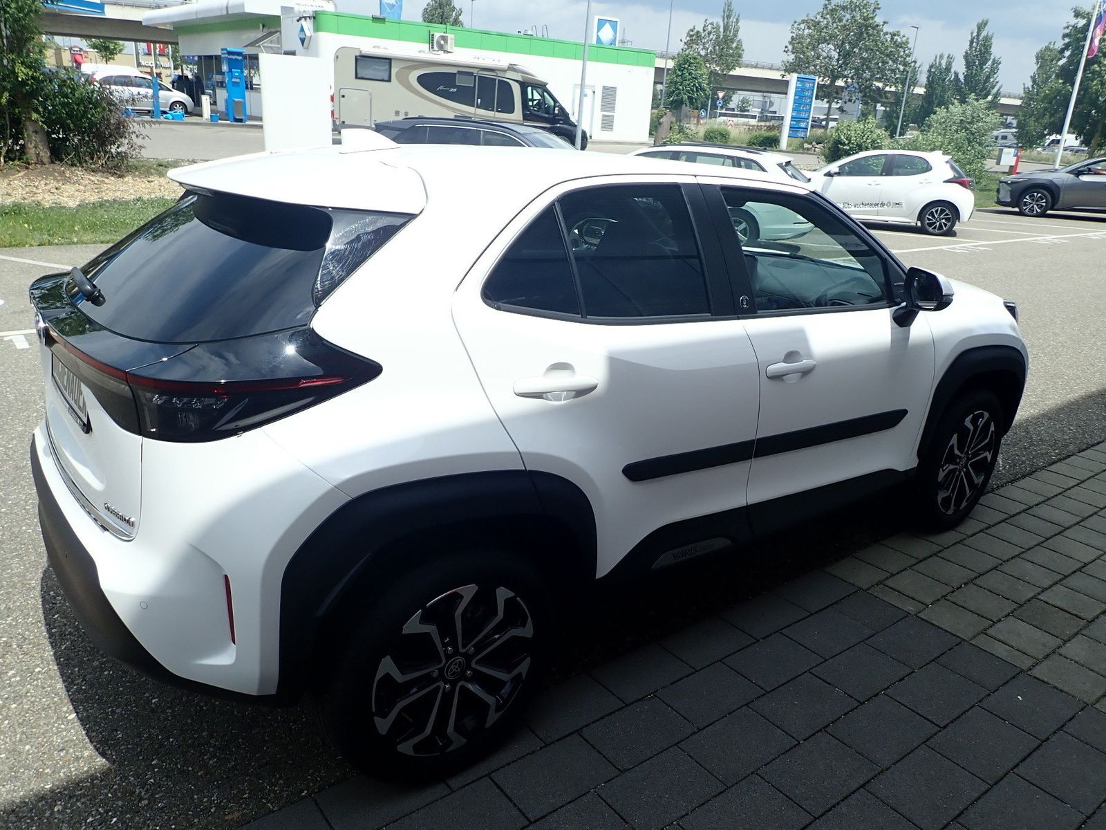 Fahrzeugabbildung Toyota Yaris Cross Hybrid FWD Team Deutschland/KAMERA