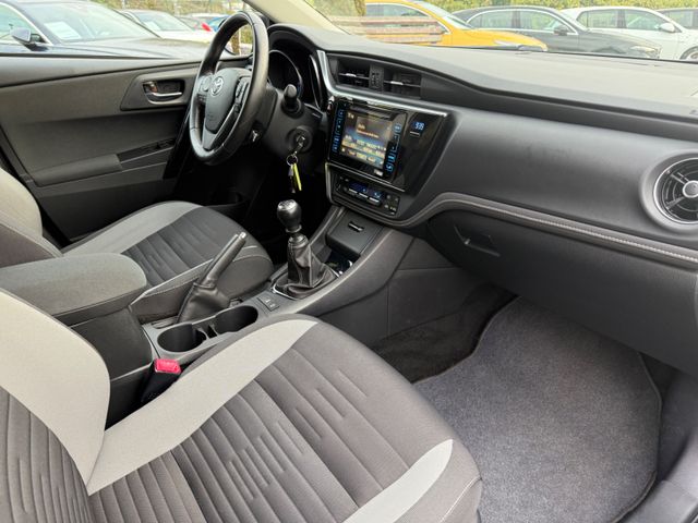 Toyota Auris  Touring Sports Design Edition