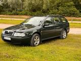 Skoda Octavia Combi 1.9 TDI-AHK, 8 fach Bereifung neu - gebrauchte Skoda Octavia aus dem Jahr 2001