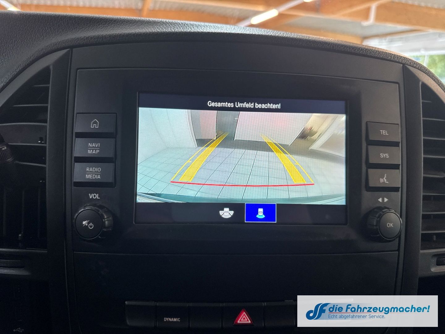 Fahrzeugabbildung Mercedes-Benz Vito Kasten e111 lang  LONG RANGE 60 DAB SHZ Rüc