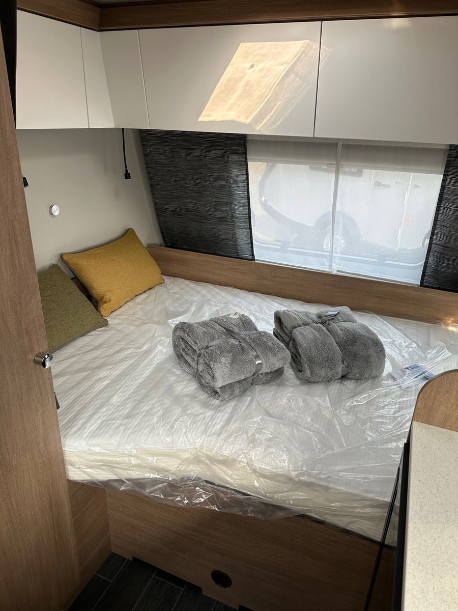 Fahrzeugabbildung Tabbert Senara 400 QD 2.3 Premium Interieur Exterieur
