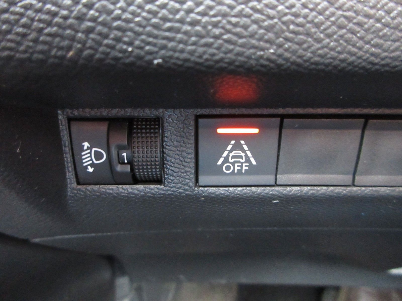 Fahrzeugabbildung Peugeot 208 Allure 1.2T LED/NAVI/PDC/R´CAM/VIRTUAL/TEMPO