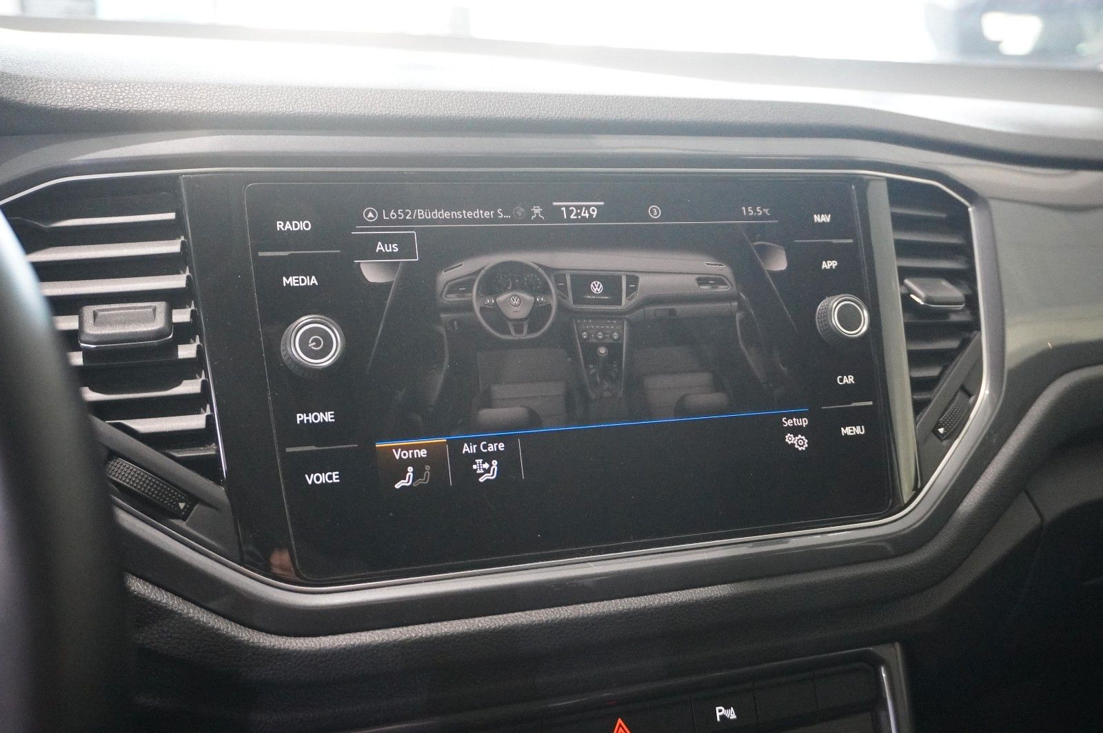 Fahrzeugabbildung Volkswagen T-Roc 1.5 TSI R-LINE SPORT NAVI/LED/KAMERA/VIRT.