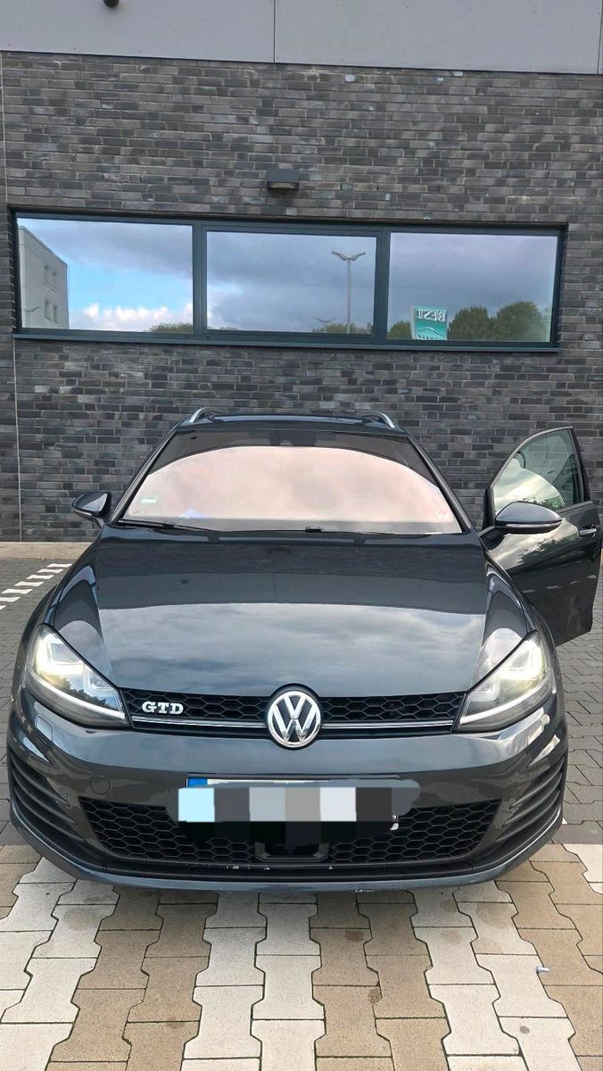 VW Golf