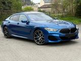 BMW 840 d xDrive M Sport - blaue BMW 840