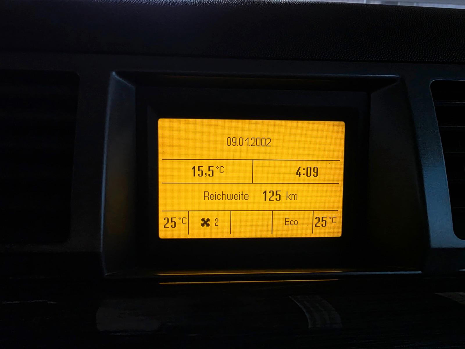 Opel Vectra 2004 — photo 24