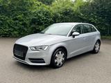 Audi A3 2.0 TDI S tronic Attraction Automatik 1 Hand - Audi A3 Gebrauchtwagen in München
