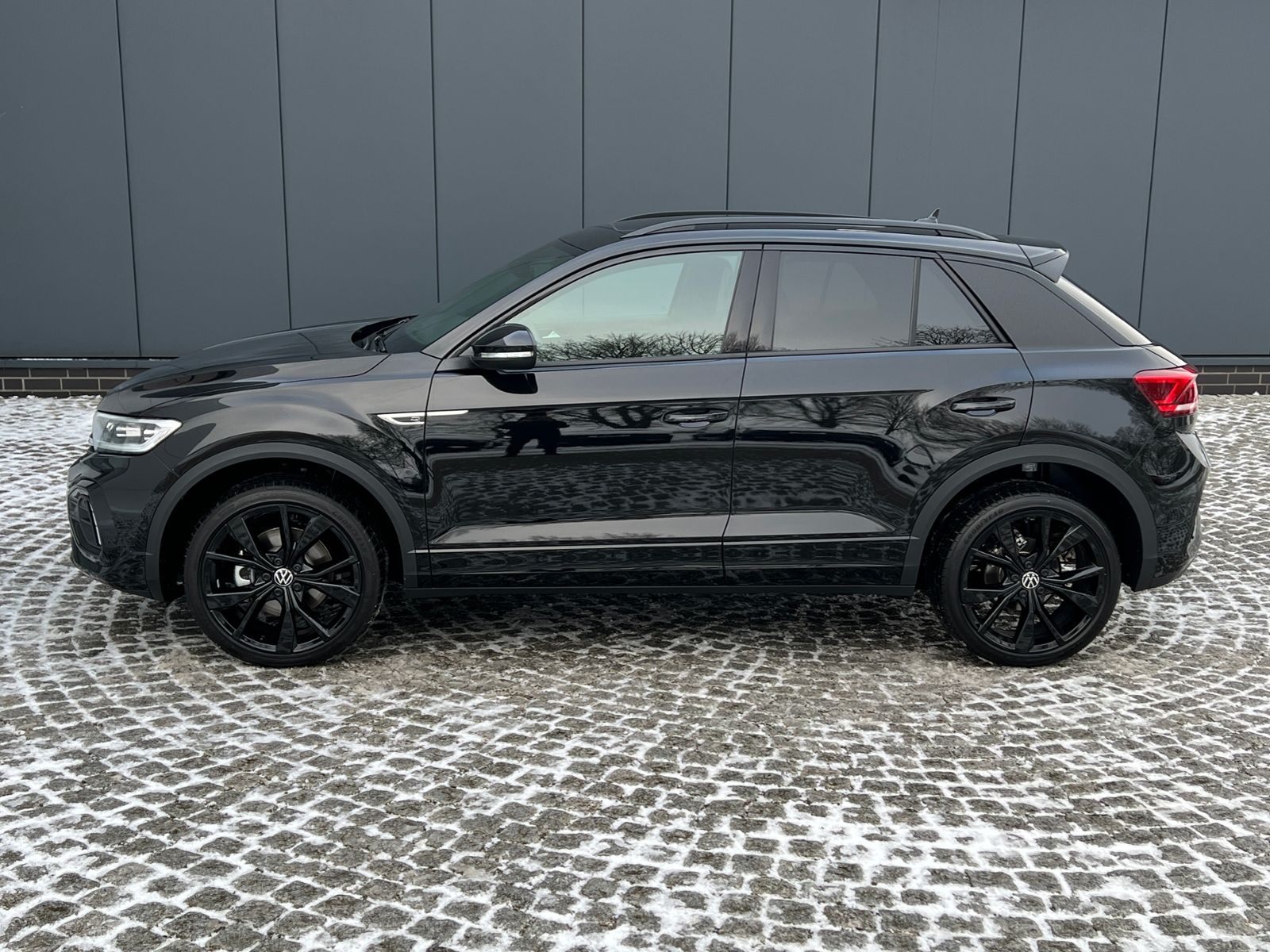 Fahrzeugabbildung Volkswagen T-Roc R-Line 1.5 TSI DSG *Black Style, AHK, Pano