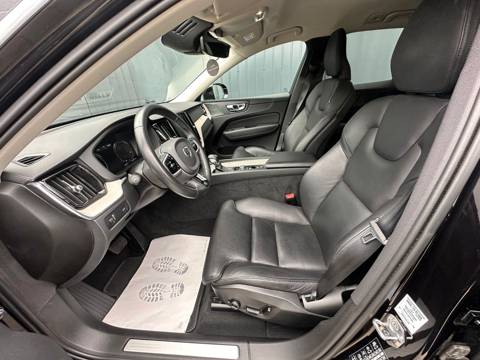 Volvo XC 60 Inscription 2WD SHZ Navi Vollleder LED foto 14