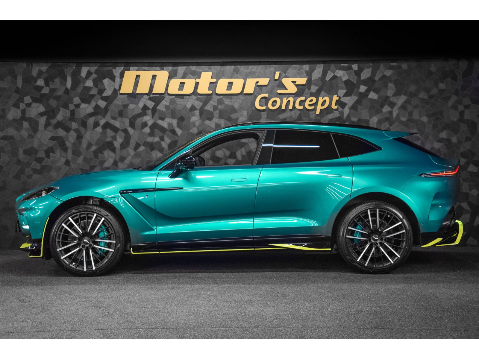 Aston Martin DBX 707 AMR23 4.0 V8 Bi-Turbo imagem 2