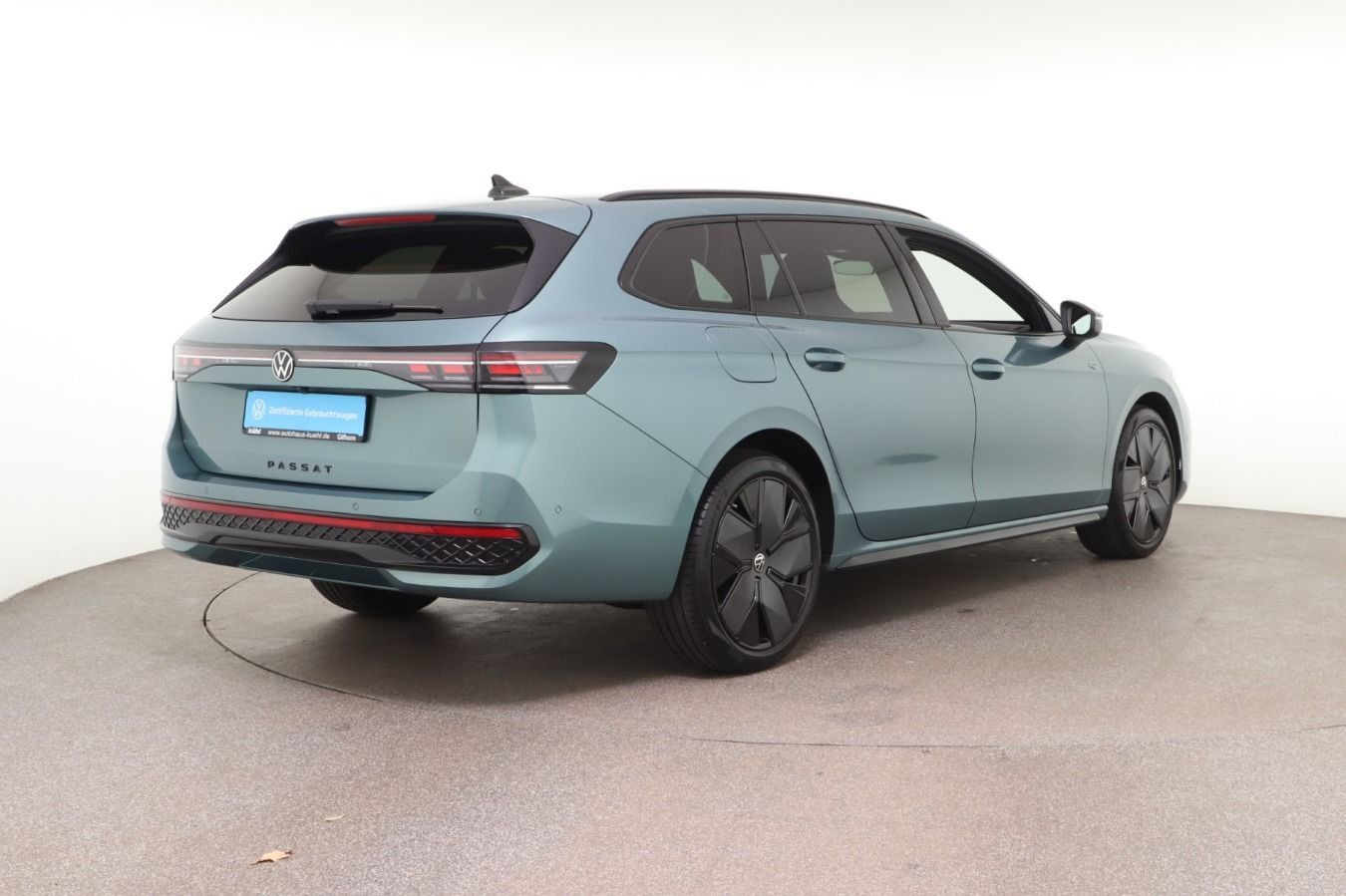 Volkswagen Passat Variant 1.5 TSI eHybrid DSG R-Line IQ.Lig foto 2