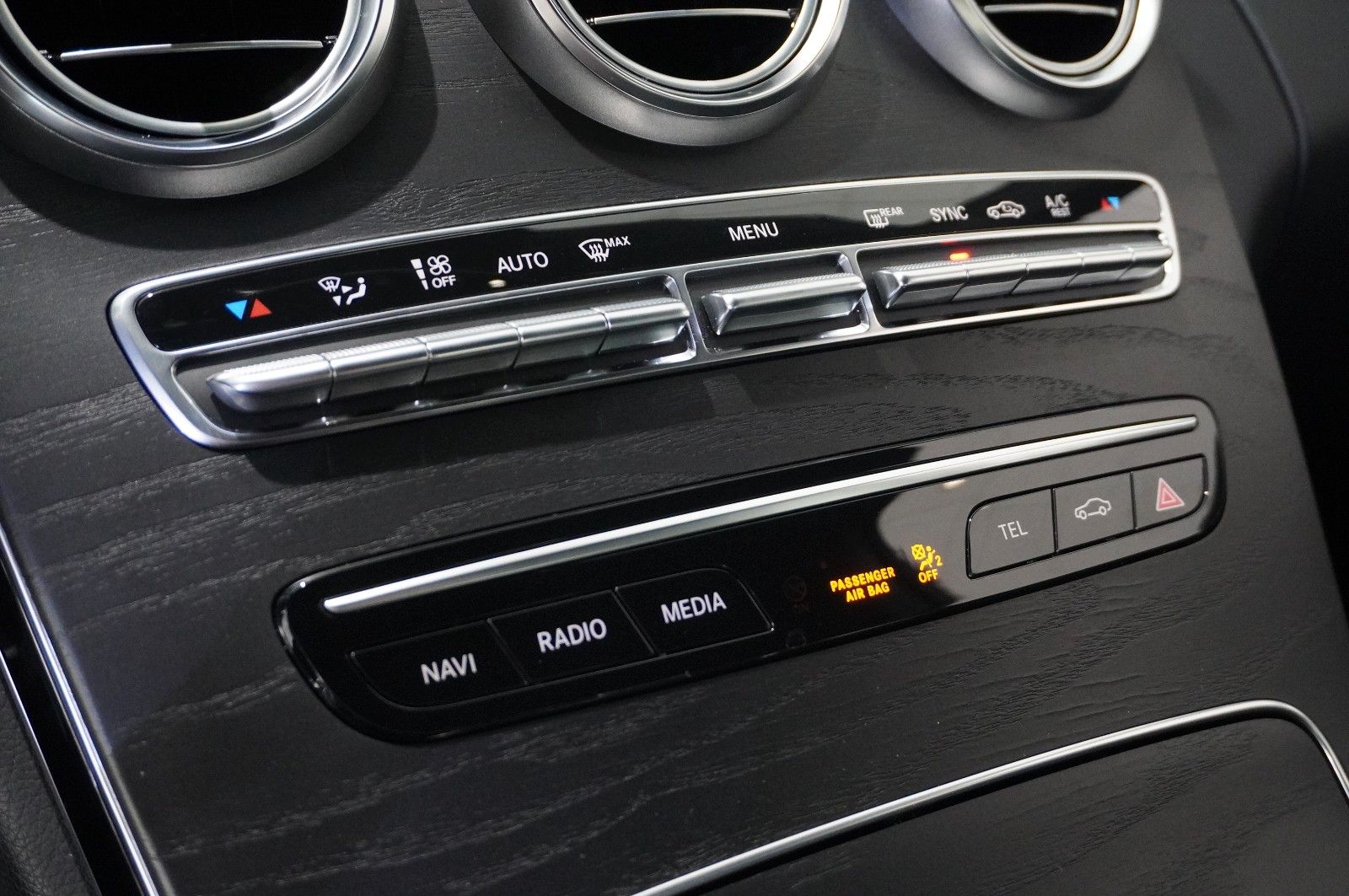 Fahrzeugabbildung Mercedes-Benz C 220D LIM. AMG LINE NAVI/LED/KAMERA/SPORT/AHK