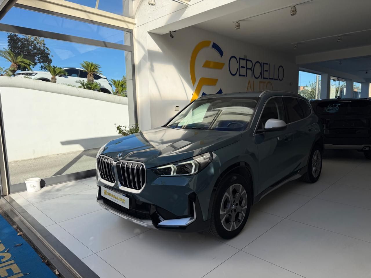BMW X1 sDrive 18d xLine da €439,00 mensili imagem 2
