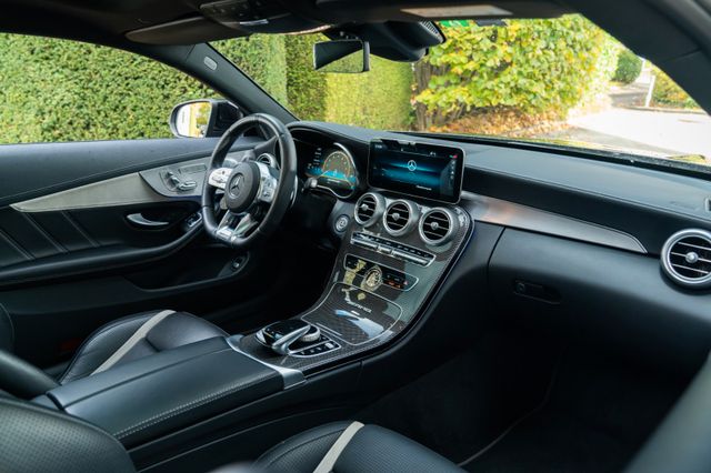 Mercedes-Benz C63S AMG Coupe / BURMESTER/ PANO/ HIGH-END/ 360° Mercedes-Benz C63S AMG Coupe / BURMESTER/ PANO/ HIGH-END/ 360°