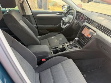 Volkswagen Passat - 10